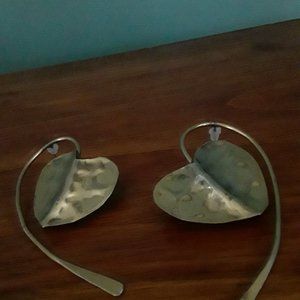 Vintage Gold Tone Heart-Shaped Leaf and Long Stem Pierced Earrings